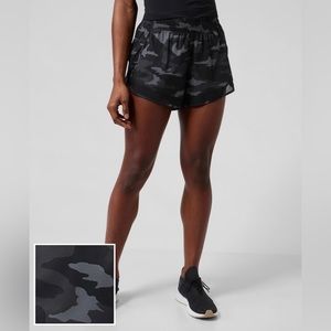 Athleta Mesh Racer Run Short 4”
